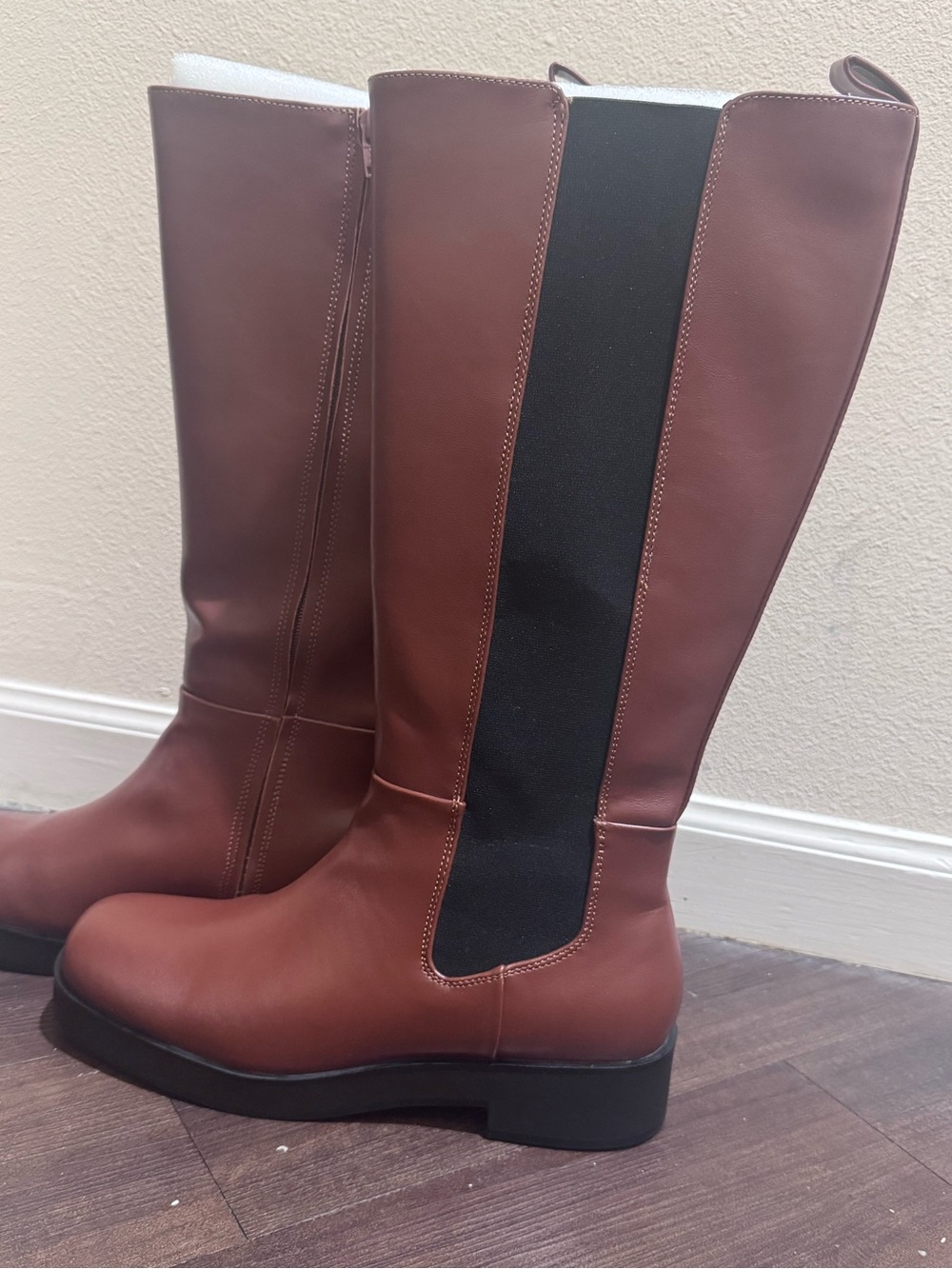 Amazon Essentials Brown Tall Chelsea Boots with Black Elastic Panel